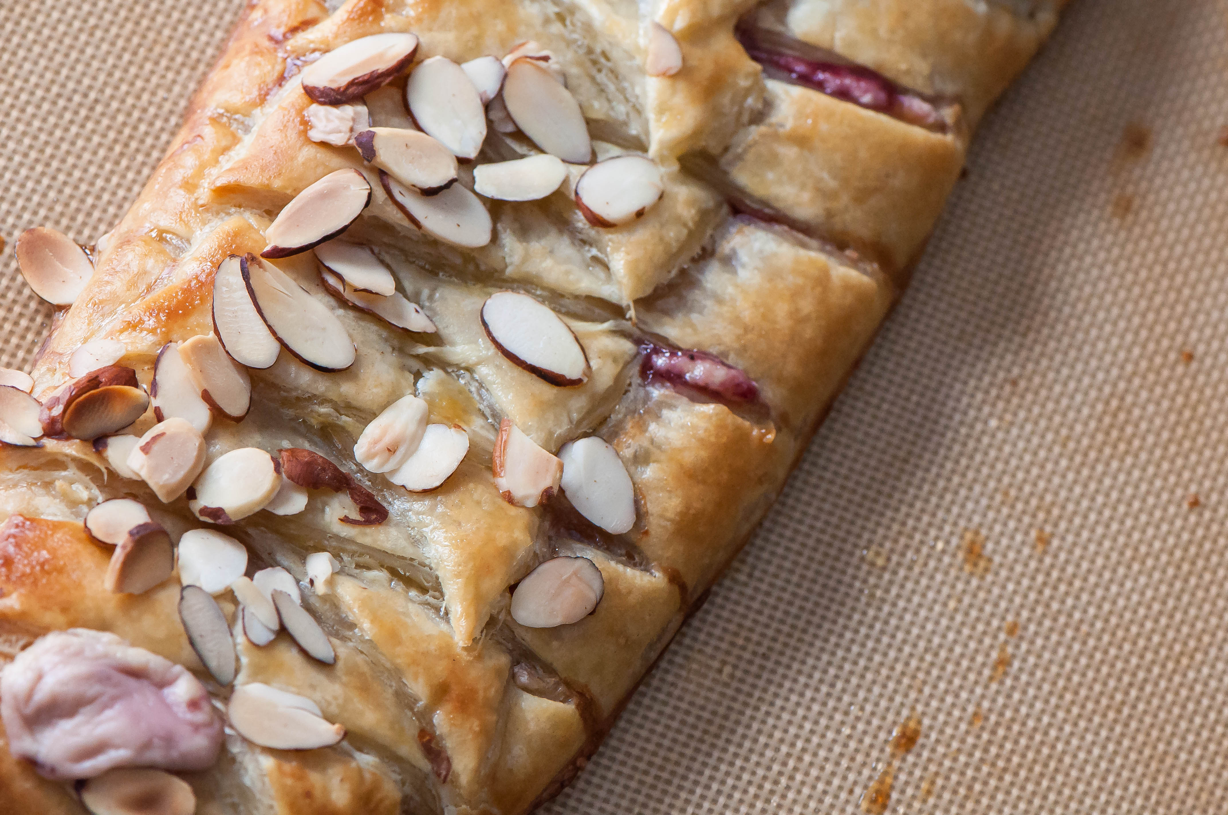 Cream Cheese Blackberry Braid