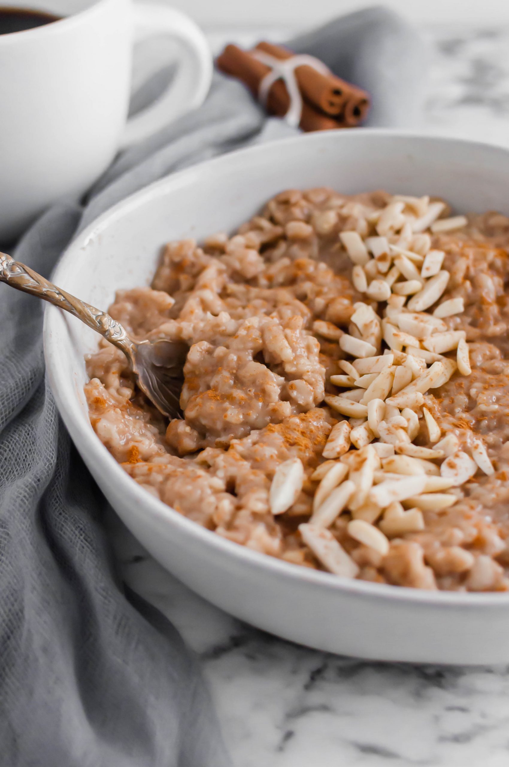 This Brown Sugar Cinnamon Instant Pot Oatmeal couldn't get easier to make. The perfect breakfast for school mornings.