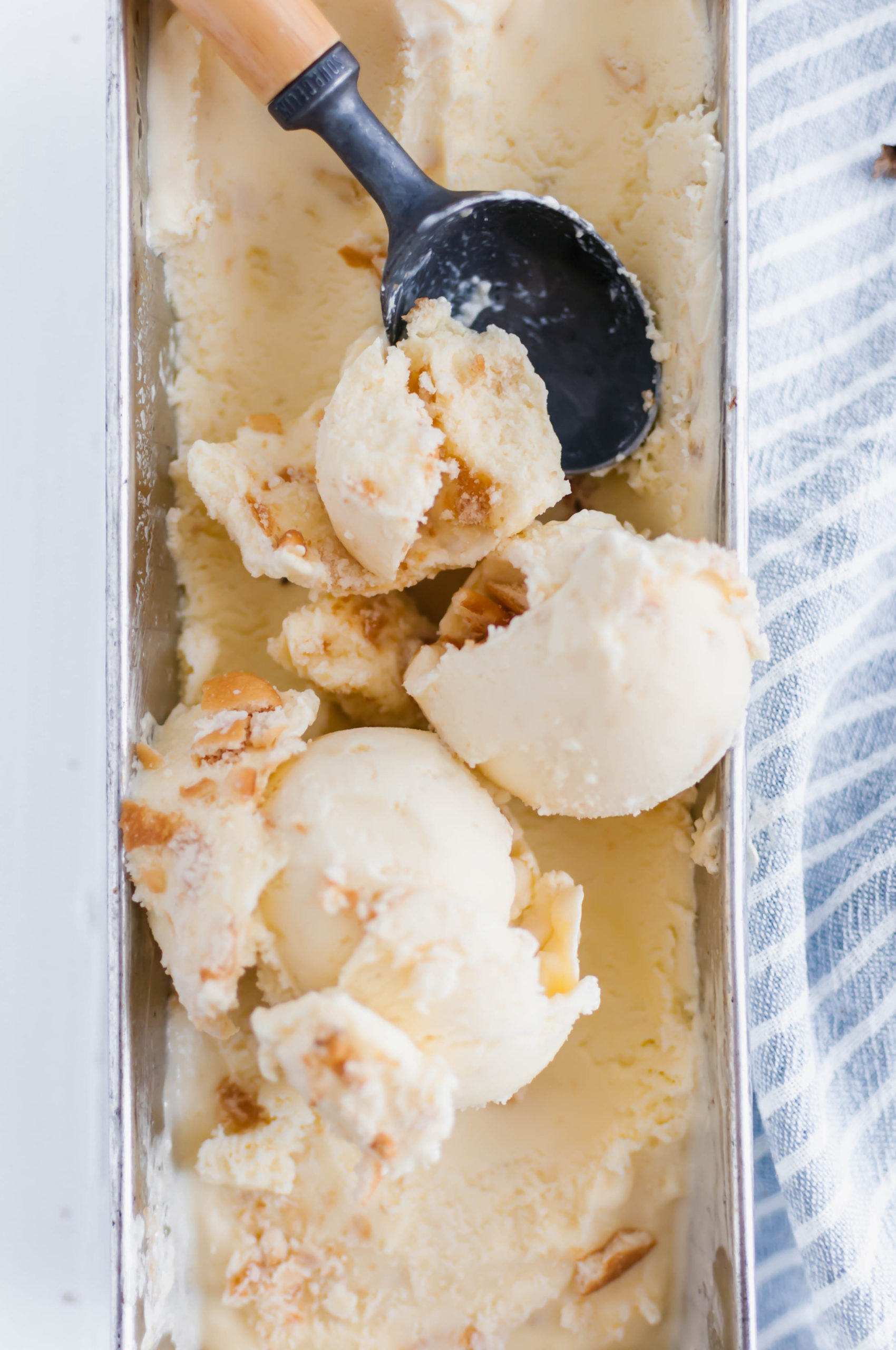 This Banana Pudding Ice Cream is a fun spin on the classic dessert. Banana pudding, fresh bananas and Nilla wafers combine to create a creamy, fruity ice cream perfect for the end of summer.