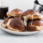 Need a simple dinner idea? These Easy Pepperoni Pizza Sliders are the perfect 30 minute meal or appetizer that the whole family will enjoy.